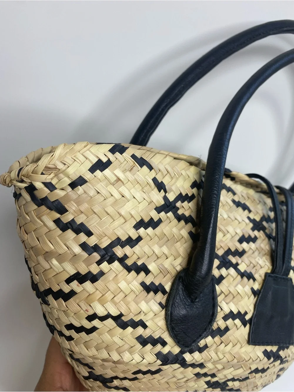 Woven Straw and Leather small tote bag Beach Resort Summer Vaca